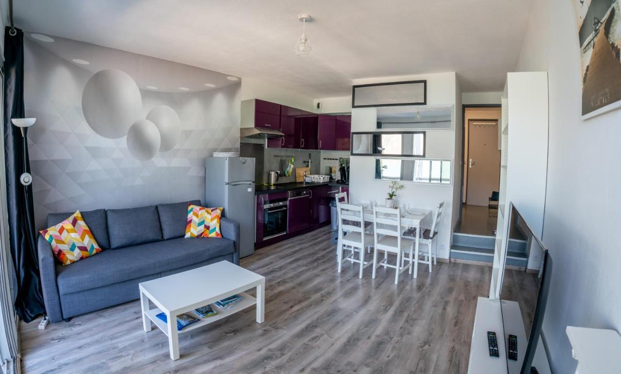 Cabana & Fenetre Sur Lac - Terrasse & Parking Tresserve Exterior photo